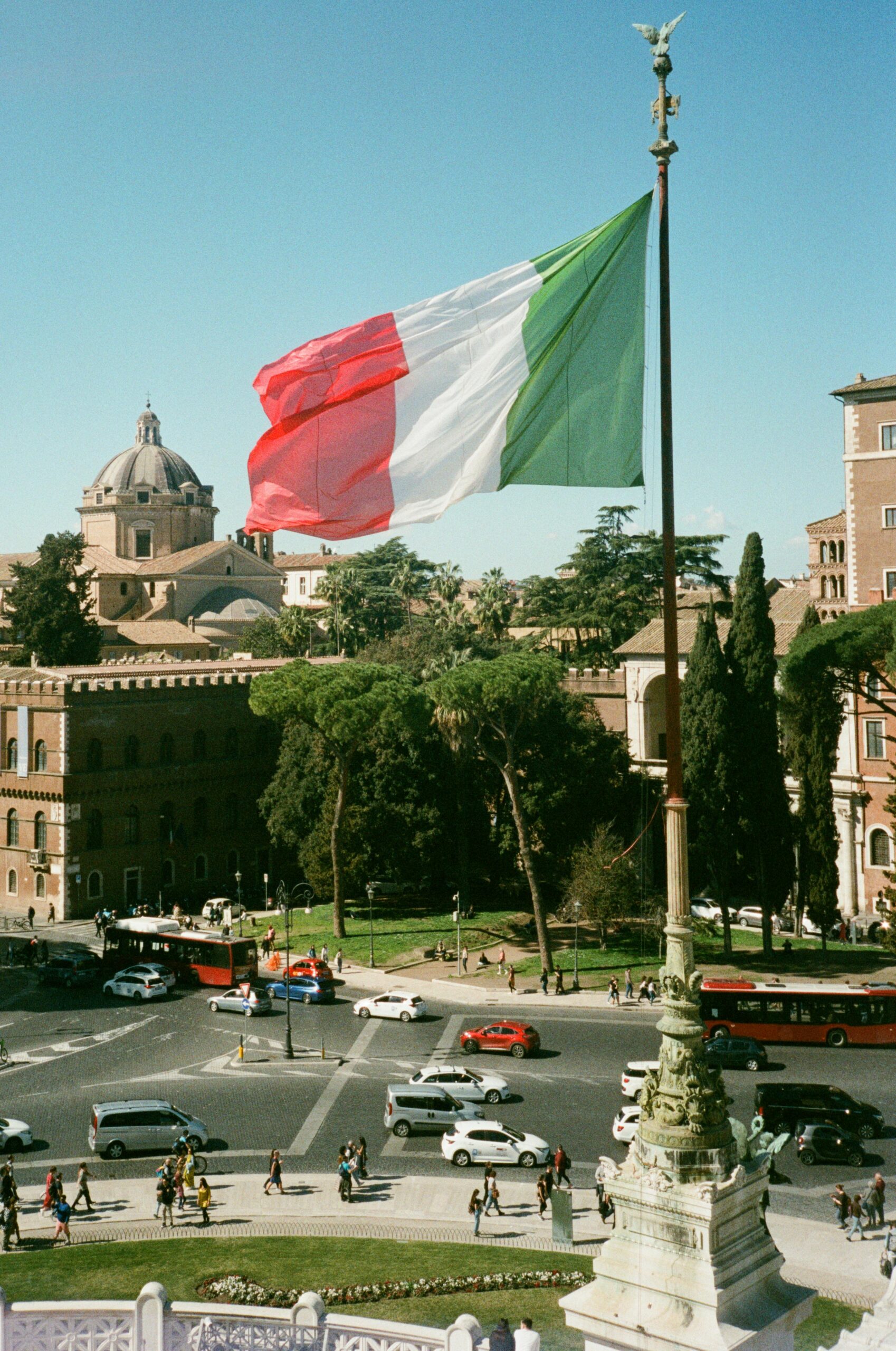 イタリア